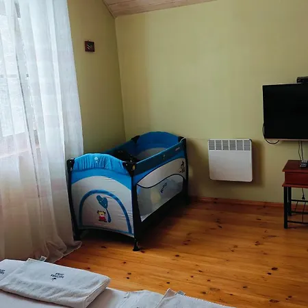 Dom Pod Brzozkami Na Uboczu *